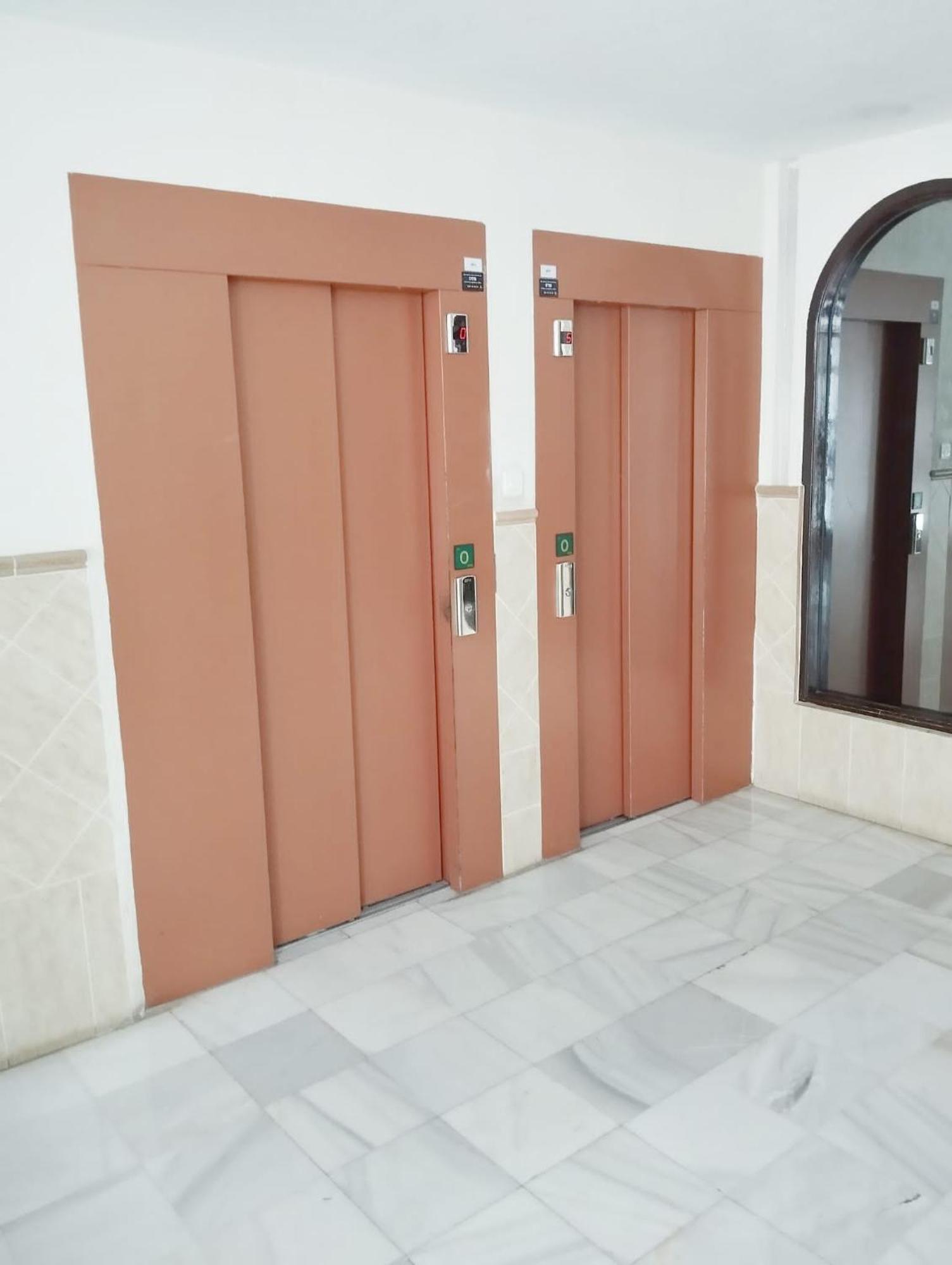 Room In Shared Apartment With Parking Almuñécar المظهر الخارجي الصورة